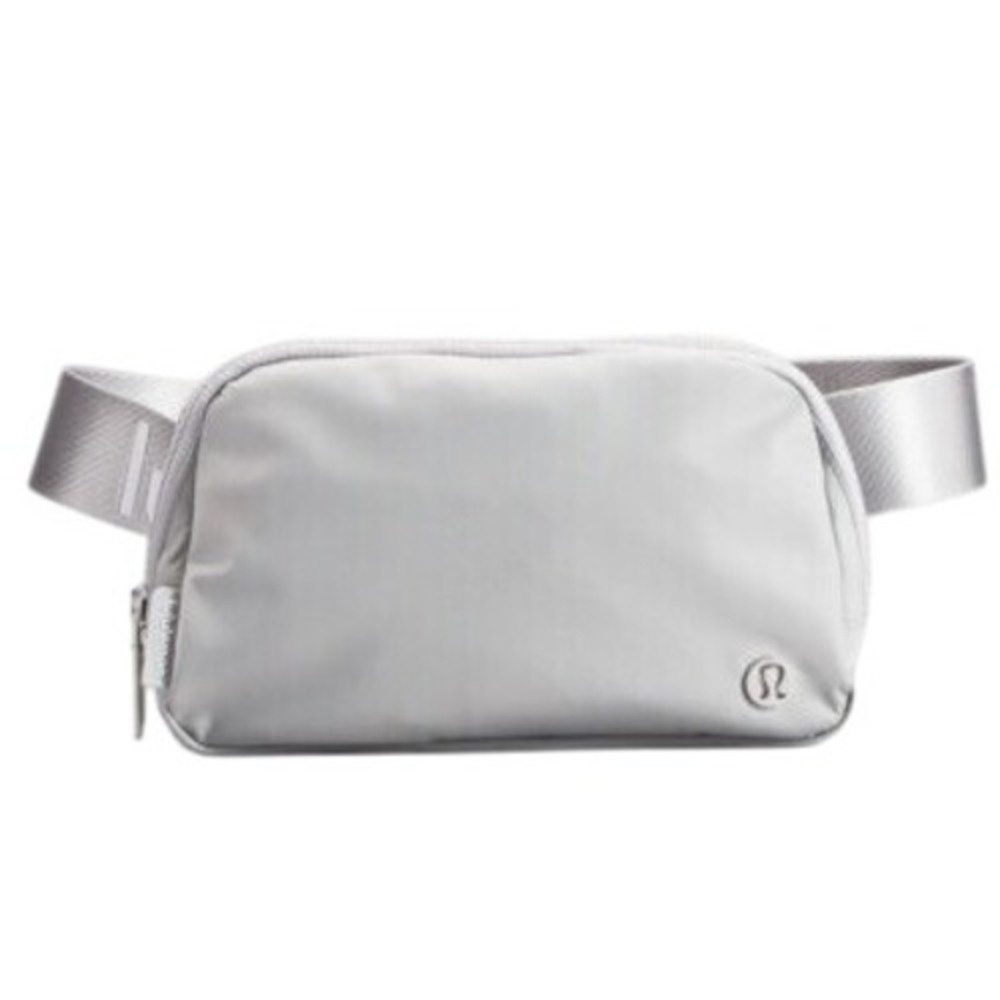 Lululemon Everywhere Belt Bag 1L Silver Drop Nylon Logo Adjustable Strap